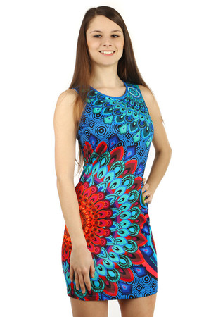 Beautiful dress with oriental pattern. Dress with beads and rhinestones. Zip fastening at the back. Material: 95% polyester,