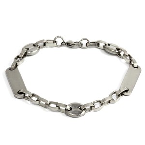 Surgical steel bracelet with larger mesh. 9mm x 3mm length adjustable 14cm - 24,5cm