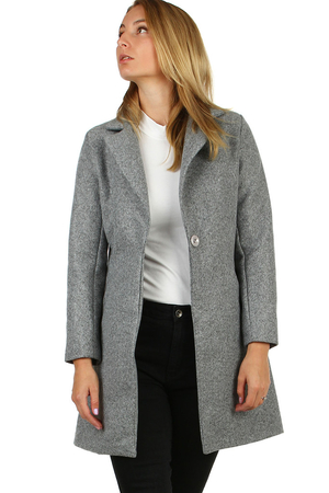 Slimming women's coat, fitted cut. Suitable for transitional periods or mild winters. button fastening two oblique pouch