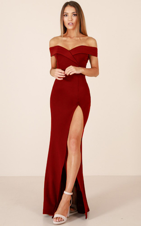 Long ladies' formal dress monochromatic close-fitting cut on the side of the slit wrapped V-neck short fallen sleeve with