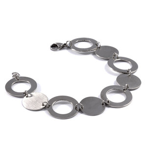 Stainless steel bracelet made of large eyelets. diameter of small circles 16mm, big circles 20mm length adjustable 0 - 18.5