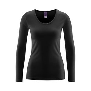 Organic cotton women's t-shirt from the German brand LIVING CRAFTS one color design round neckline long sleeve slightly cut