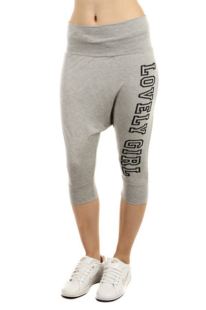 Modern women's tracksuit with a letter on the side. Wide elastic waistband can be flexed. Material: 85% viscose, 10%