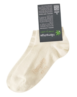 Unisex socks made of quality natural materials from the German brand of sustainable fashion HempAge. one color design hemp