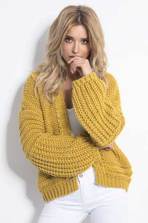 Women's short cardigan coarsely knitted big eyes pleasantly warm pleasant on the skin added wool and alpaca even for the slim