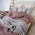 Linen bed linen with lace