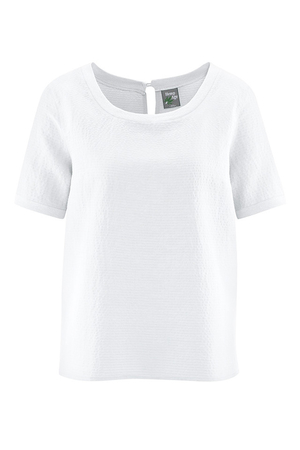 Natural minimalist blouse in structured fabric from the sustainable collection of the German brand HempAge hemp, silk and