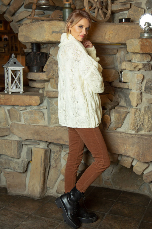 Women's oversized sweater with wool