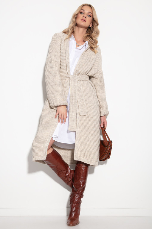 Women's knitted oversized cardigan