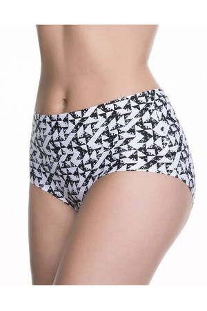 Panties with a geometric pattern, which thanks to its composition slightly slims optically. very fine elastic material smooth