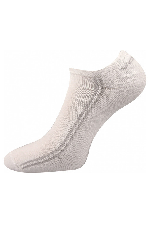 Low sports socks with reinforced foot