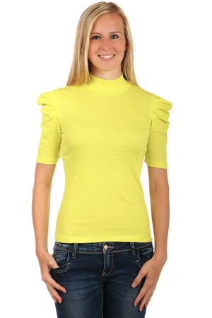 Elegant shirt with turtleneck. Pleated short sleeves. Fits to jeans or skirt. Material: 80% cotton, 20% polyester