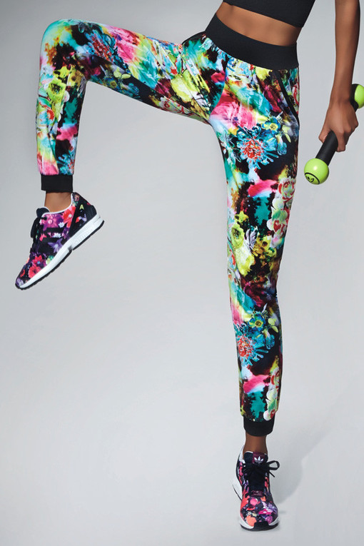 Sports colored sweatpants functional material