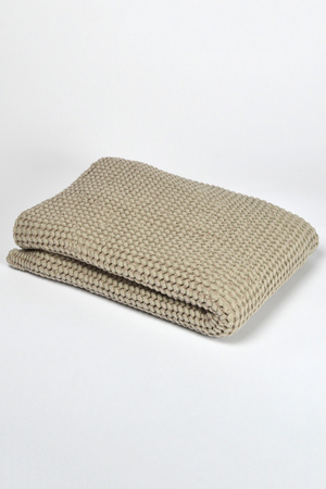 The secret to perfect cleanliness in the bathroom, sauna and pool: luxury linen towel with waffle weave a combination of