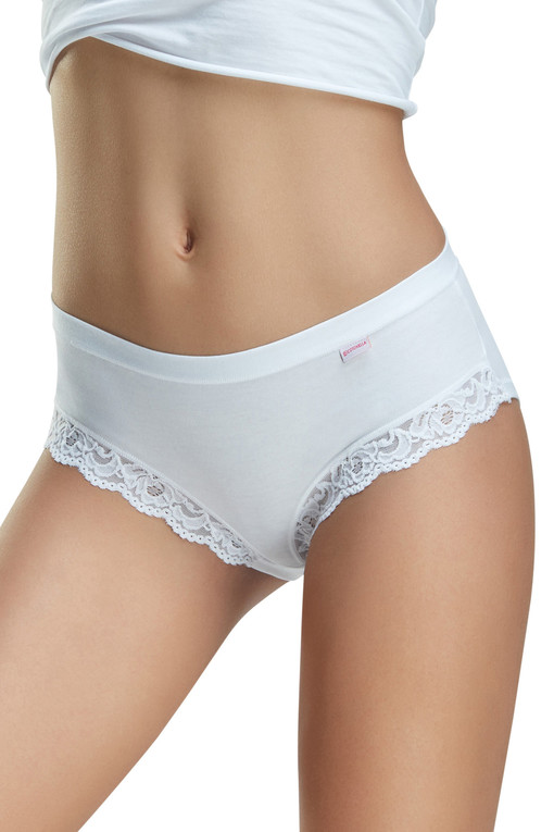 Panties with decorative lace