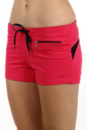 Sports shorts with colored elements. Material: 65% cotton, 25% polyester, 10% elastane
