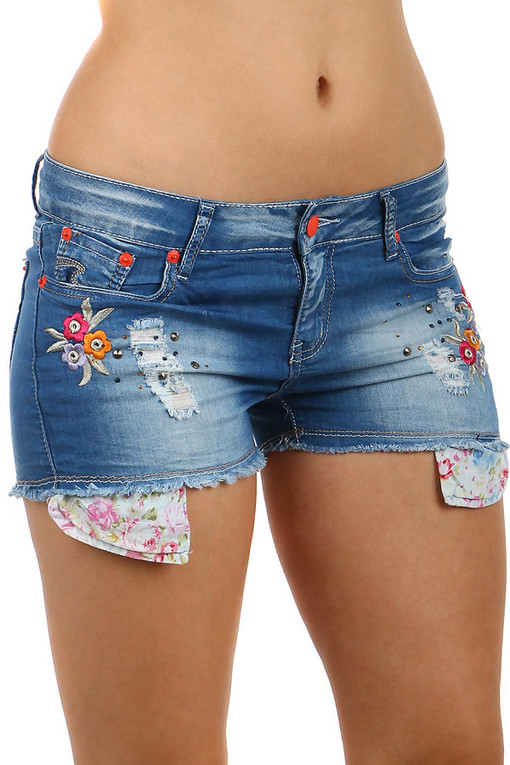 Women's denim shorts with embroidery