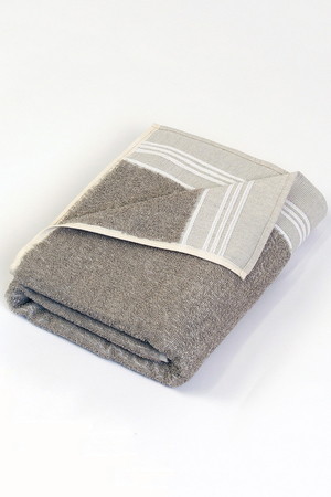 Linen terry towel from the Exclusive collection for the most demanding customers. 100% linen yarn on cotton backing fabric