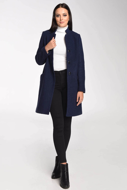 Women's wool coat for the transitional period