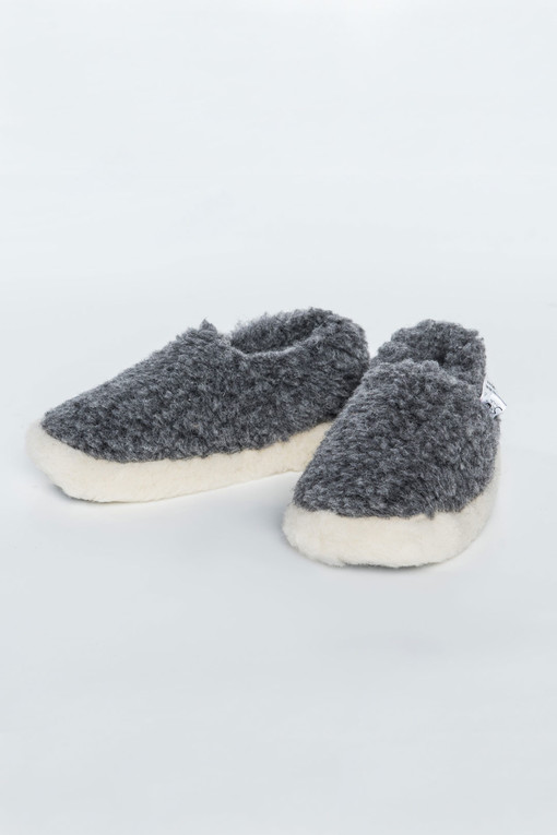 Sheep wool slippers