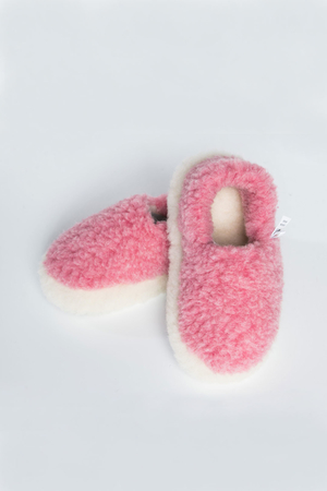 Sugar lamb homemade slippers for women and girls made of 100% sheep wool fluffy soft and comfortable warm and breathable