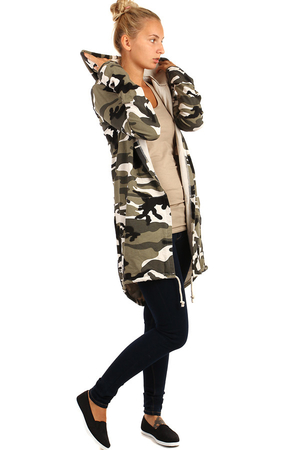 Lightweight camouflage jacket or cardigan without fastening. Extended back. Thanks to free cut suitable for full body.