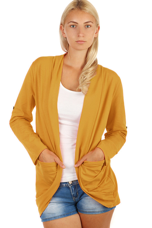 Women's light cardigan with pockets. The sleeves can be folded and fixed with a knob. Material: 95% viscose, 5% elastane.