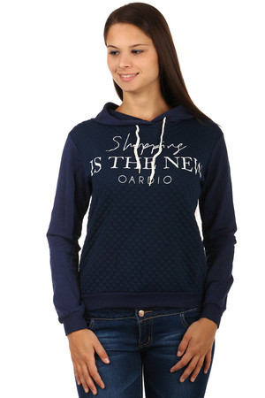 Modern sweatshirt with inscription and hood. Front quilted. Material: 100% cotton.