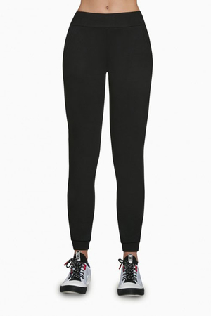Functional black sweatpants made of cotton and elastane stretchable, sporty material fully opaque breathable, functional