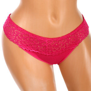 Women's panties with lace on the front. Material: 95% cotton, 5% elastane.