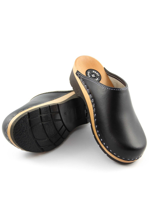 Clogs for healthy walking