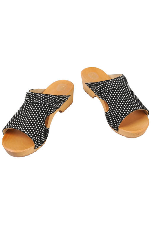 Leather slippers clogs