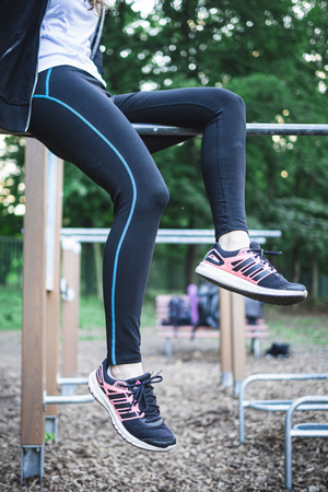 Classic black leggings ideal for sports suitable for casual wear adapts to any body color contrast stitching high cotton