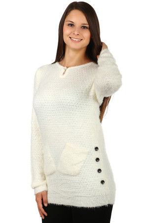 Fashionable warm sweater made of comfortable material. Glossy button in neckline. Two pockets at the bottom. Decorative
