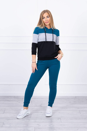 Three-color women's tracksuit with a high proportion of cotton. two-piece set sweatshirt and pants hoodie laces to download