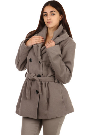 Women's winter jacket with collar. Front pocket. Button fastening and waist belt. Design without hood. Material: 50%