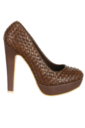High heels. An interestingly crafted upper side of shoes. Material: upper: artificial leather, insole: artificial leather,