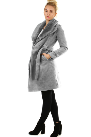 Women's fleece coat monochromatic design áčkový střih collar with removable fur button fastening side pockets with