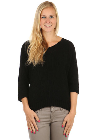 Pleasant sweater with 3/4 sleeves. Material: 75% acrylic, 10% wool, 10% viscose, 5% alpaca