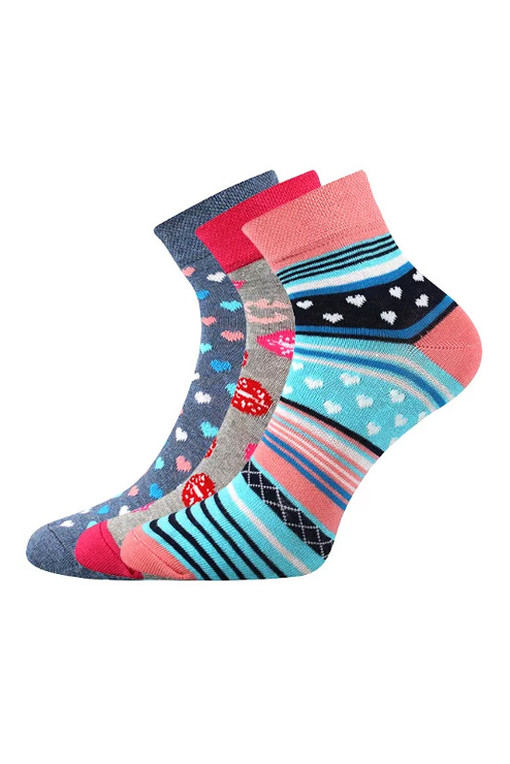 Low patterned socks