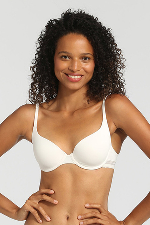 Women's soft bra for a natural look of your cleavage monochrome reinforced with underwire flat seams narrow, adjustable