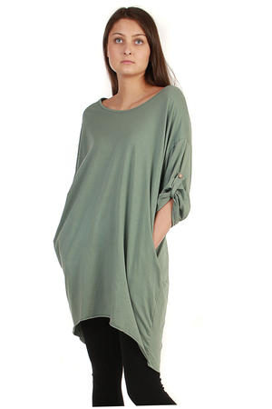 Women's oversized dress round neck three-quarter sleeves with buttons to secure them crossed neckline at the back pockets