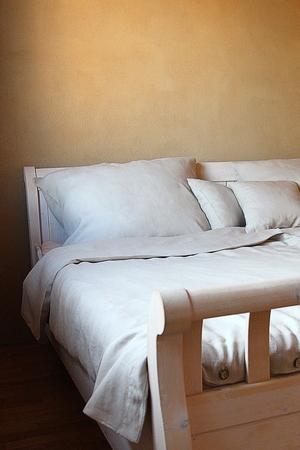 Bedspread made of 100% hemp, designed and sewn with love and care in the Czech Podkrkonoší region monochrome coco button