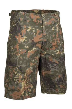 Men's cotton cargo shorts in camouflage Button closure Belt loops Side adjustable straps to regulate waist two front gusset