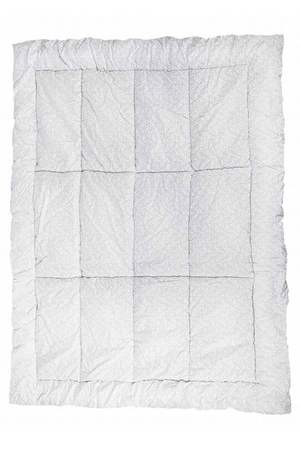 Wool quilted blanket made from the wool of sheep grazing in the meadows of the Beskydy Mountains. Quality product for your