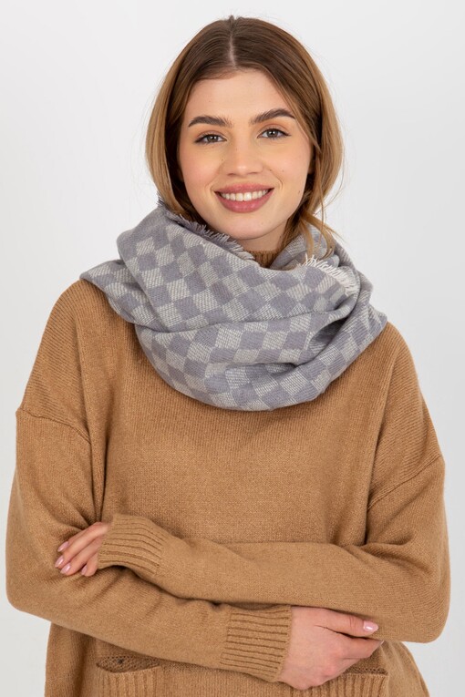 Circular scarf with wool