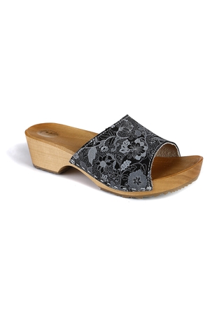 Orthopedic clogs - slippers made of natural materials with delicate floral, contrasting print open toe anatomically shaped