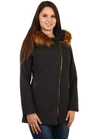 Women's jacket with asymmetric zipper. Front pockets. The hood can be unfastened. Suitable for autumn and winter. Import: