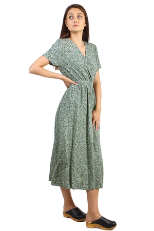 Women's long summer dress with floral pattern in romantic retro style V-neckline short sleeves waist is higher with elastic