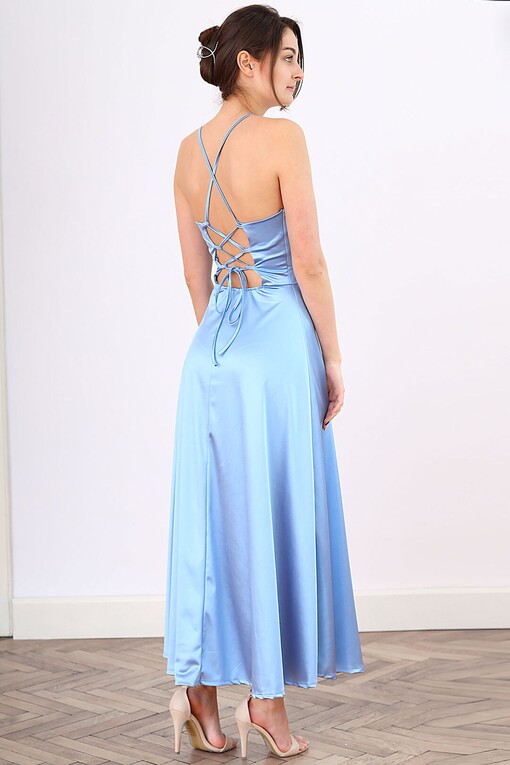 Lace-up long dress with exposed back